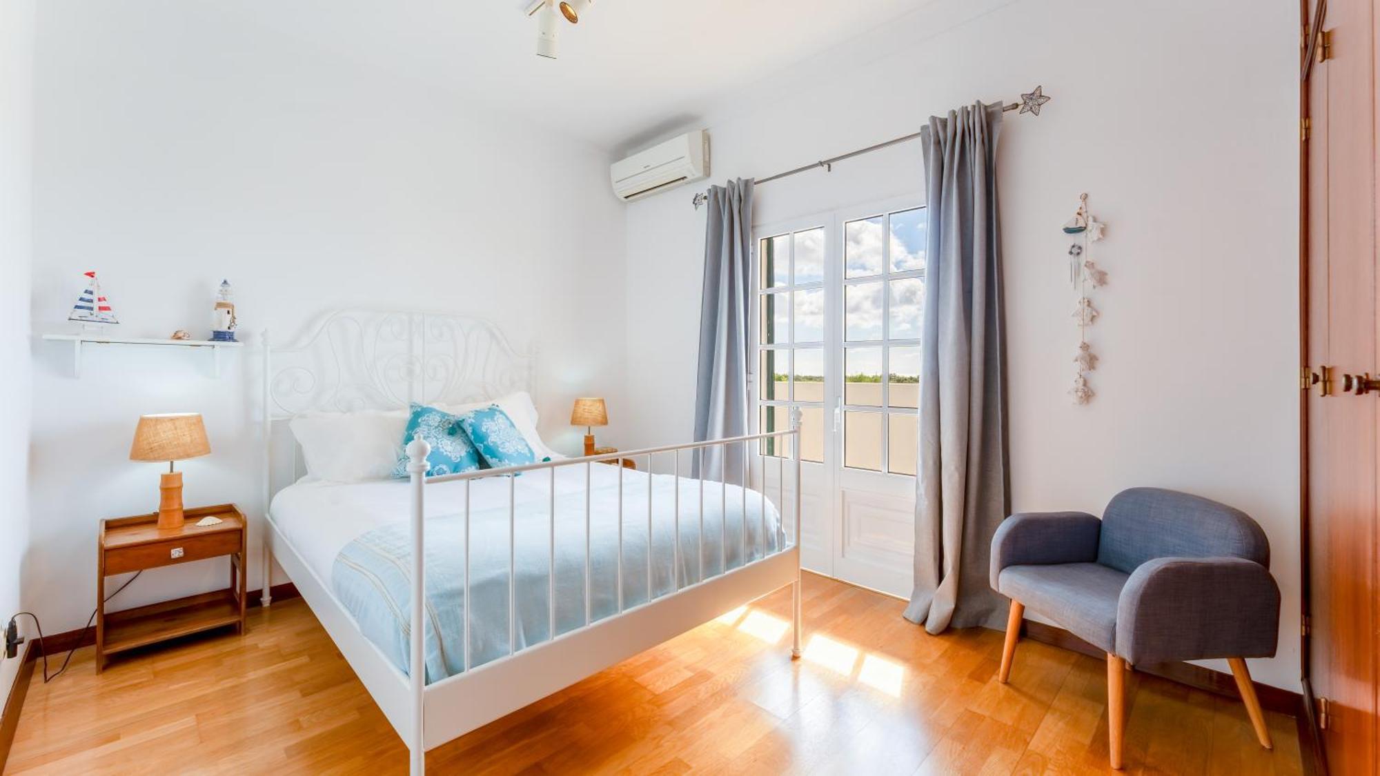 Sunny & Calm 4 Bdr House W/ Pool By Lovelystay Santo Estevao  Buitenkant foto