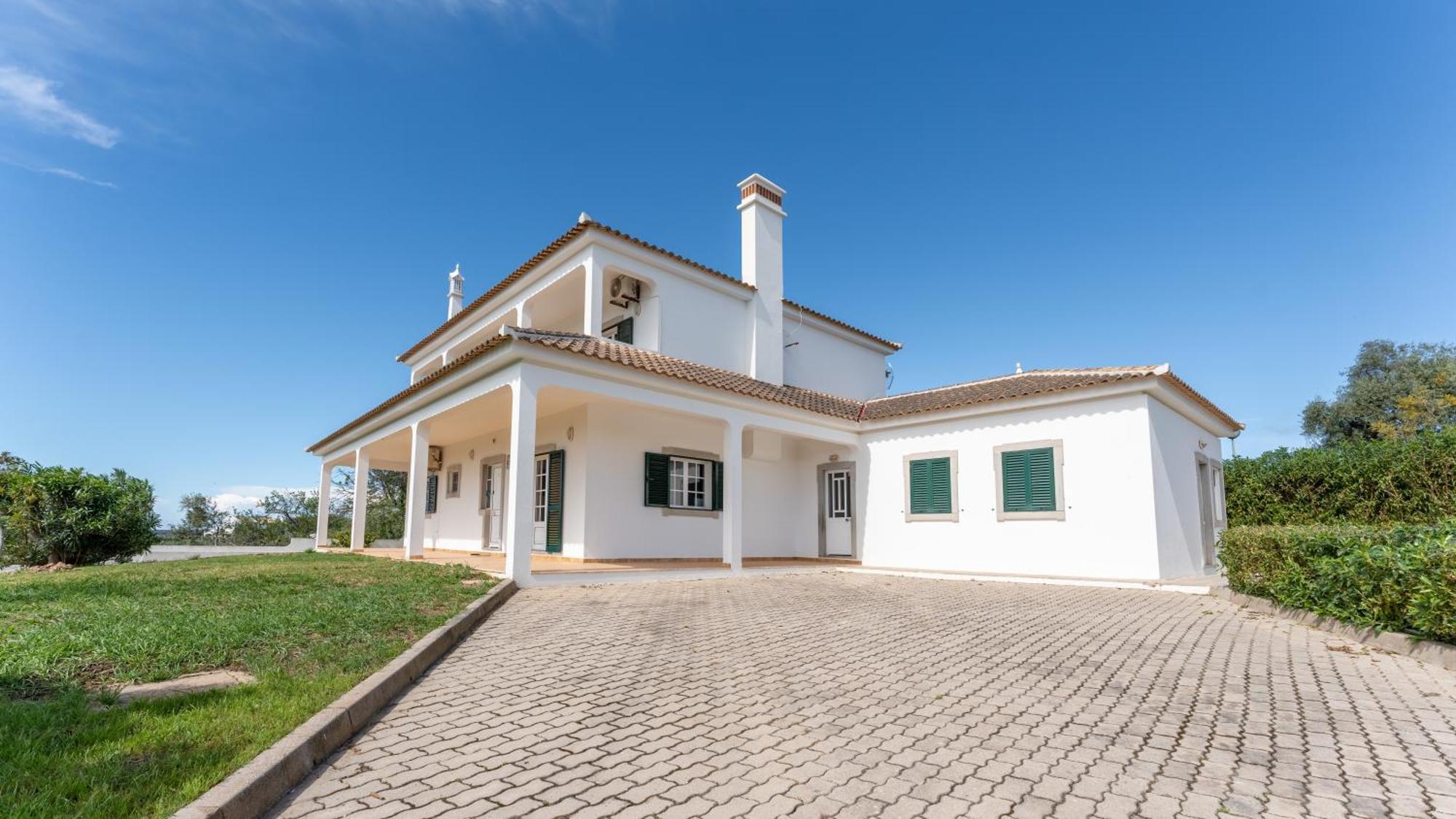 Sunny & Calm 4 Bdr House W/ Pool By Lovelystay Santo Estevao  Buitenkant foto